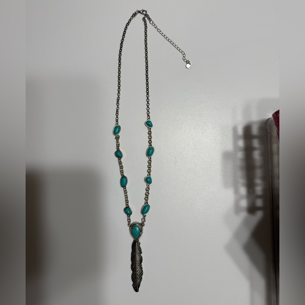 Faux Turquoise Feather Pendant Necklace